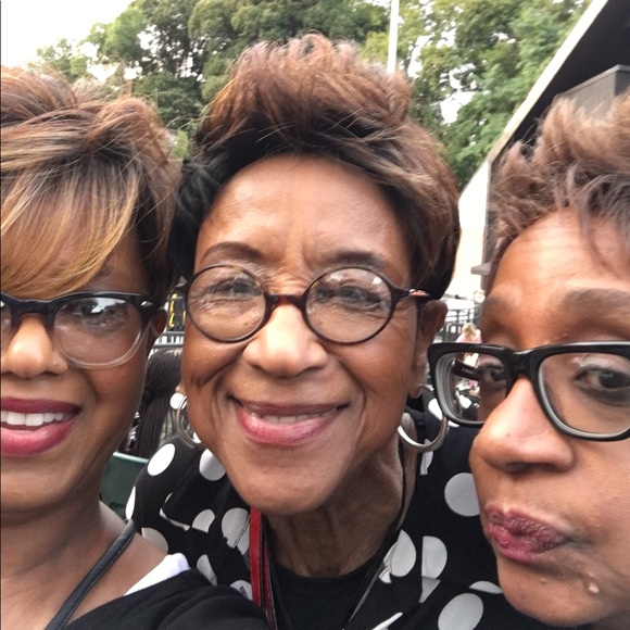 Meet your Posher, Donna - Picture 1 of 1